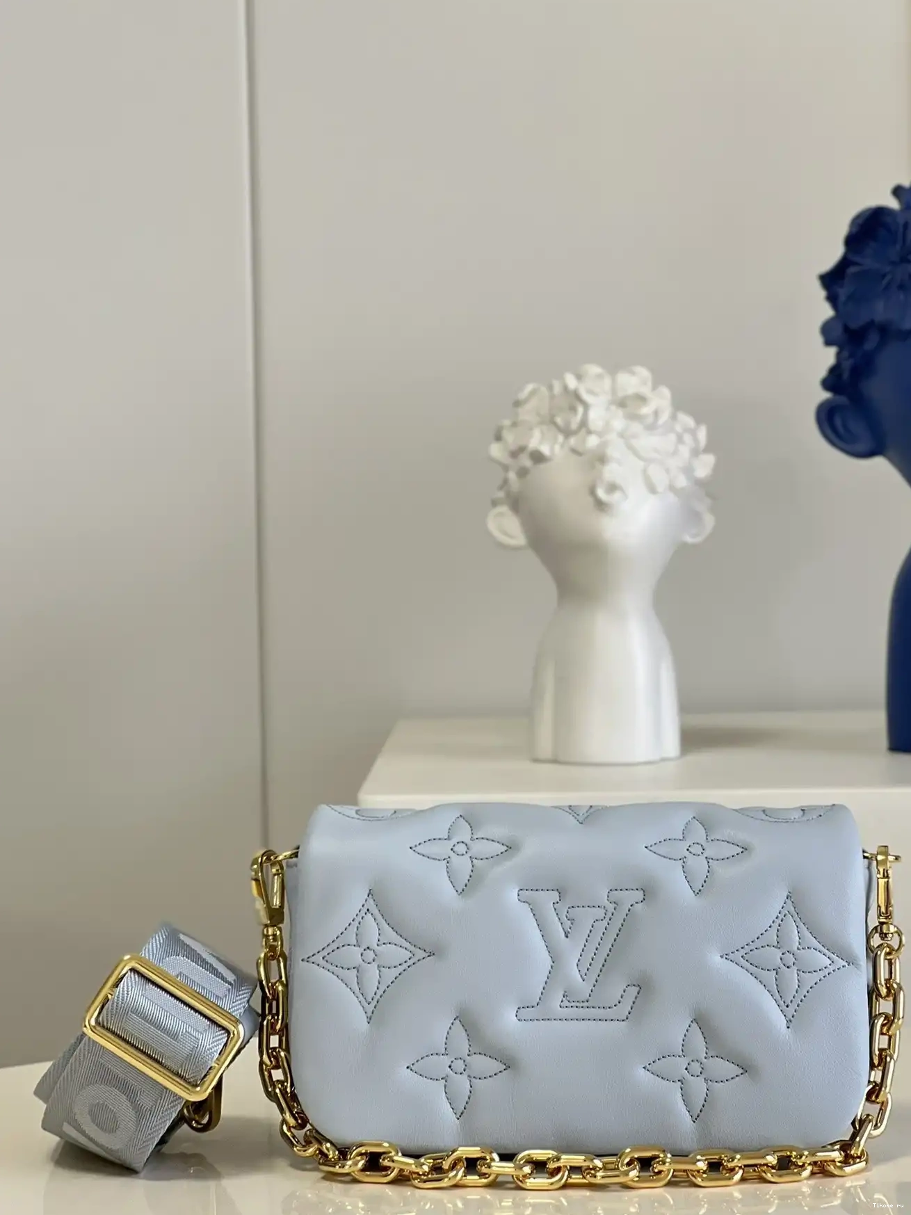 LOUIS STRAP ON VUITTON BUBBLEGRAM WALLET 0623